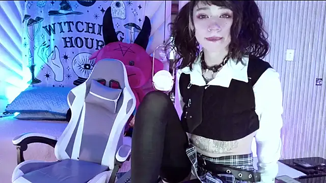 zephirahabney online show from November 6, 3:05 pm