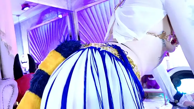 zephirahabney online show from February 20, 4:20 pm