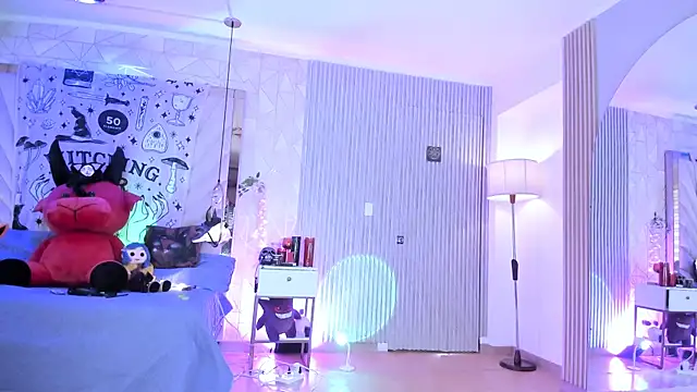 zephirahabney online show from October 24, 2:38 pm