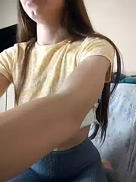 Snapshot of AntoniaHottie chatting on October 9, 6:36 am AntoniaHottie online show from October 9, 6:36 am