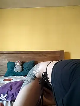 AntoniaHottie online show from April 24, 8:05 am