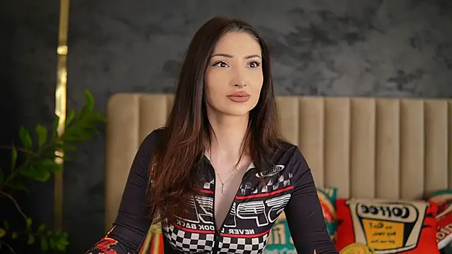 Snapshot of Mayleen_x chatting on July 11, 11:43 am Mayleen x online show from July 11, 11:43 am