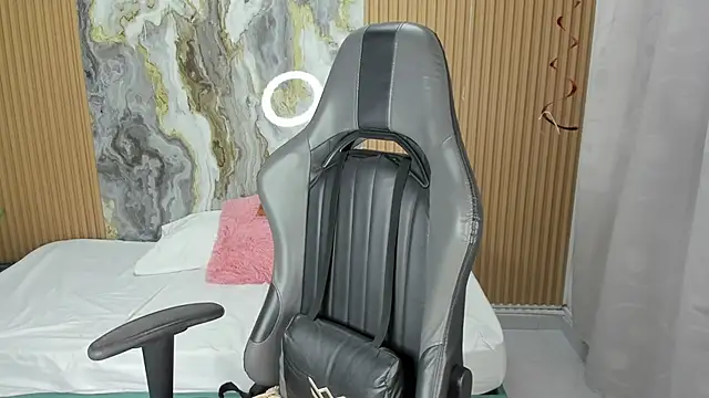 Lili 16 online show from November 15, 11:03 am