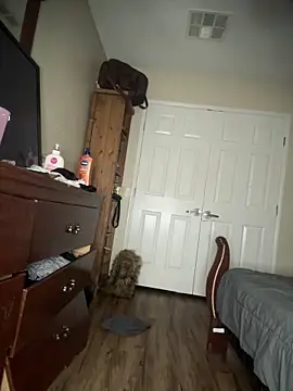 KiDaBrat online show from November 10, 8:03 pm