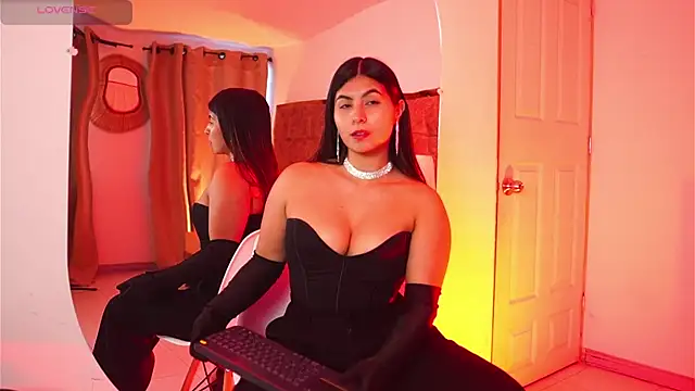 ShelleyMorell online show from June 12, 12:58 pm