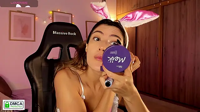 Lilabril online show from April 5, 2:46 pm