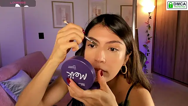 Lilabril online show from November 25, 2:39 pm