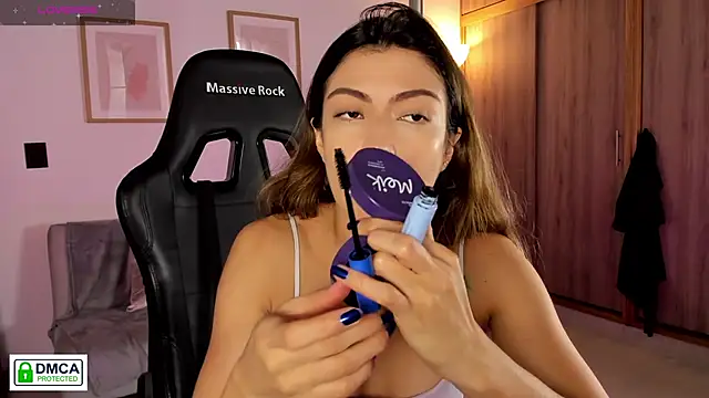 Lilabril online show from April 22, 2:35 pm