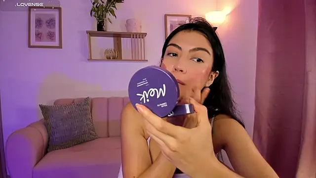 Lilabril online show from June 30, 2:39 pm
