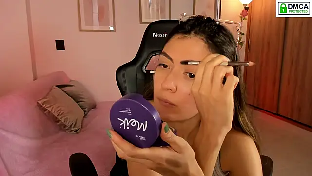 Lilabril online show from September 19, 2:32 pm