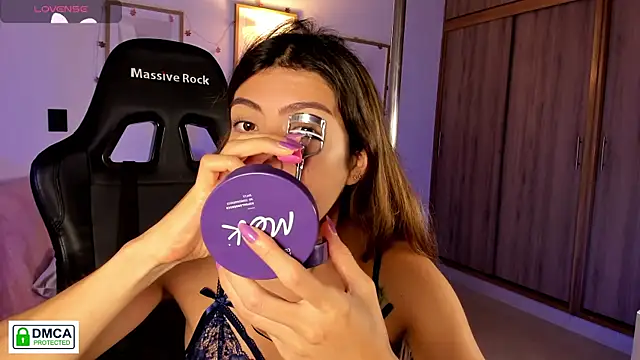 Lilabril online show from March 18, 2:41 pm