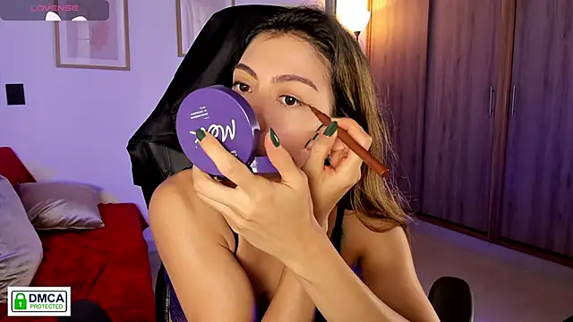 Lilabril online show from April 10, 2:35 pm