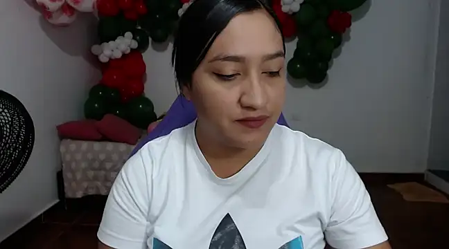 Saracutee1 online show from December 13, 2:49 pm