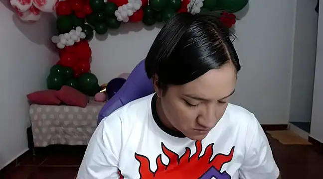 Saracutee1 online show from December 14, 3:36 pm