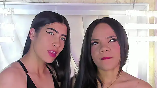 siara and zoe online show from July 24, 11:56 pm