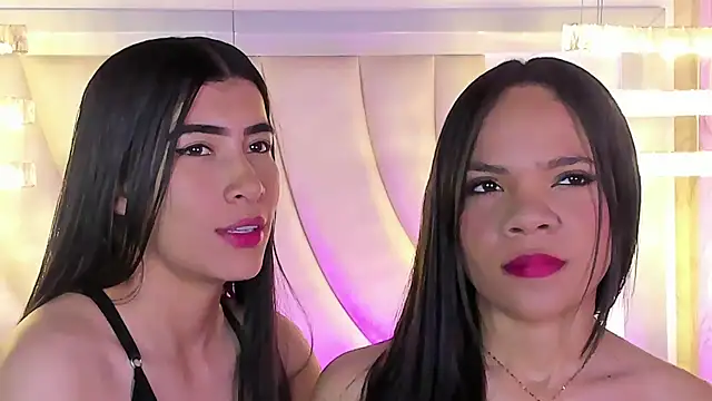 siara and zoe online show from June 24, 9:56 pm