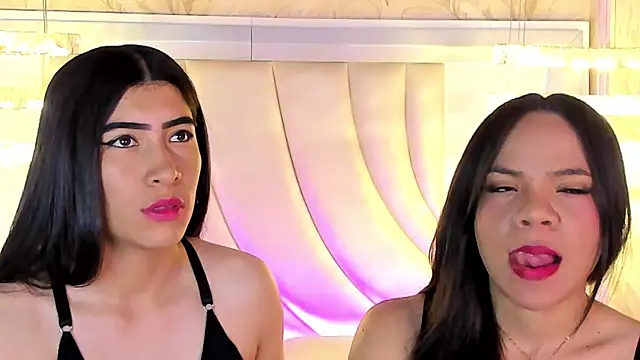 siara and zoe online show from June 14, 12:29 am