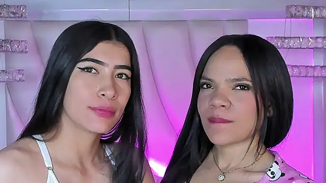 siara and zoe online show from May 21, 11:02 pm
