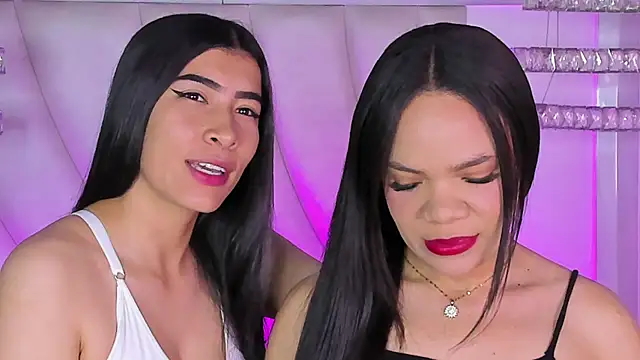 siara and zoe online show from April 22, 11:33 pm