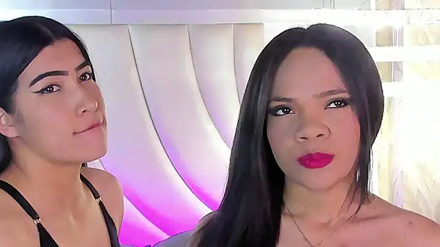 siara and zoe online show from August 1, 12:08 am