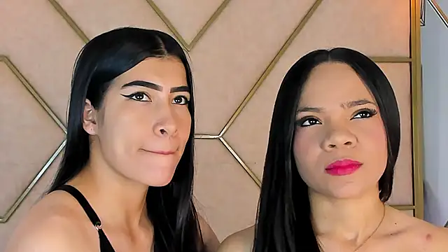 siara and zoe online show from August 5, 10:59 pm