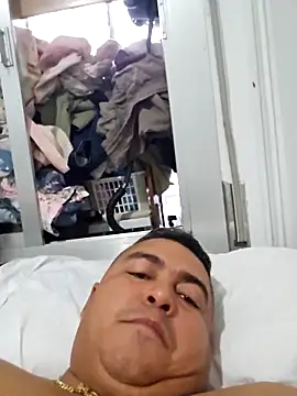 gordito xx online show from September 14, 6:47 am