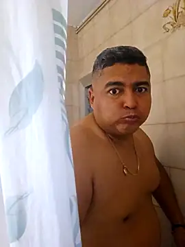 gordito xx online show from October 31, 6:32 am