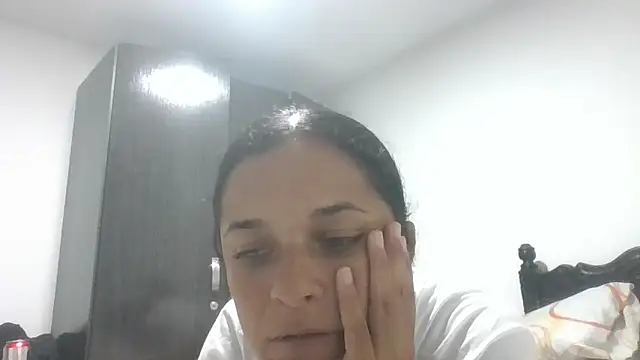 GiveLove1 online show from November 2, 4:45 pm