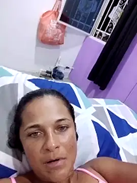 Snapshot of GiveLove1 chatting on January 18, 3:54 am GiveLove1 online show from January 18, 3:54 am