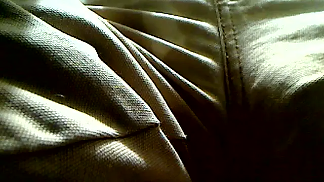 markluvskitty online show from October 21, 12:37 pm