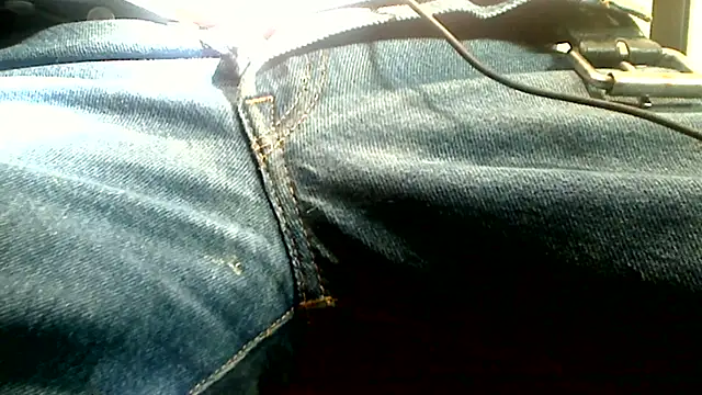 markluvskitty online show from March 13, 2:33 pm