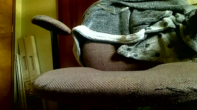 markluvskitty online show from April 11, 7:50 pm