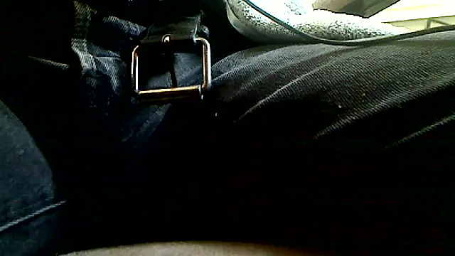 markluvskitty online show from April 9, 1:06 pm