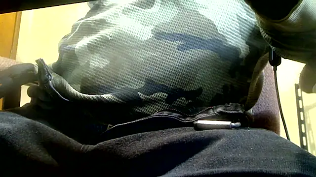 markluvskitty online show from September 22, 1:06 pm