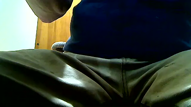 markluvskitty online show from October 24, 12:15 pm