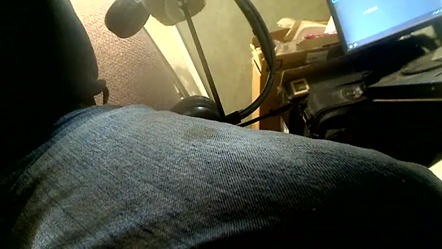 markluvskitty online show from September 29, 12:11 pm