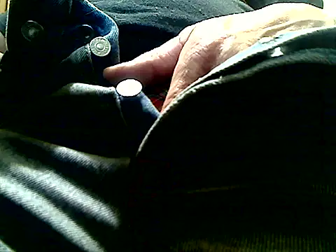 Snapshot of markluvskitty chatting on December 18, 1:26 pm markluvskitty online show from December 18, 1:26 pm