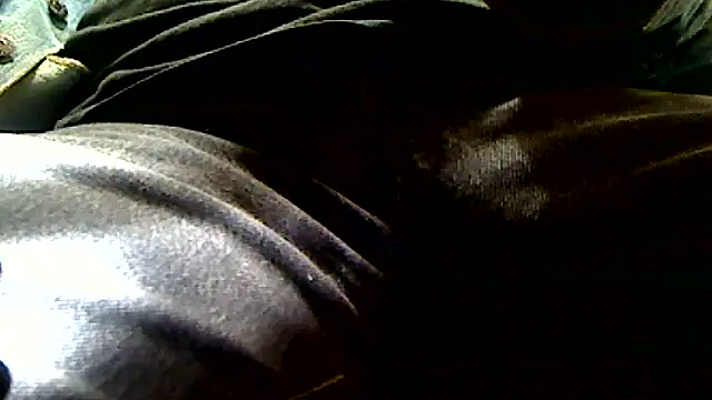 markluvskitty online show from October 17, 1:46 pm