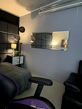 CHERRYY BOMB  online show from September 10, 5:45 pm