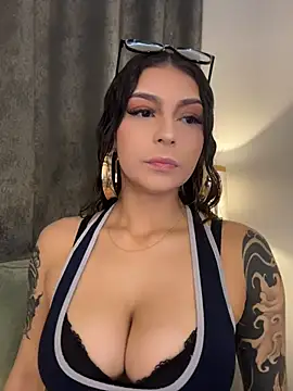 Snapshot of CHERRYY_BOMB_ chatting on July 10, 6:41 pm CHERRYY BOMB online show from July 10, 6:41 pm
