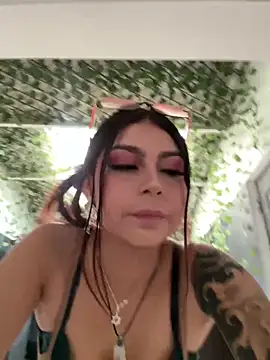 CHERRYY BOMB  online show from March 7, 4:01 pm