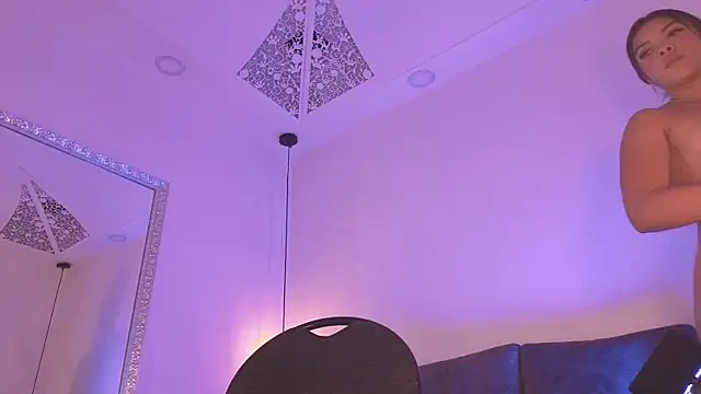 Isabella francoo online show from January 17, 12:20 pm