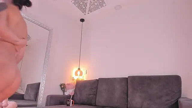 Snapshot of Isabella_francoo chatting on September 27, 12:22 pm Isabella francoo online show from September 27, 12:22 pm