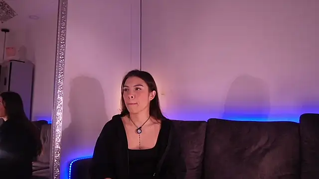 Snapshot of Isabella_francoo chatting on June 13, 11:52 am Isabella francoo online show from June 13, 11:52 am