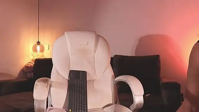 Isabella francoo online show from April 16, 11:44 am