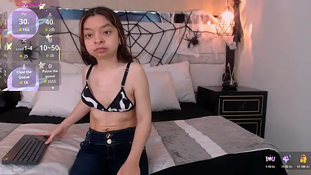 CharlotteMuller online show from October 10, 8:31 pm