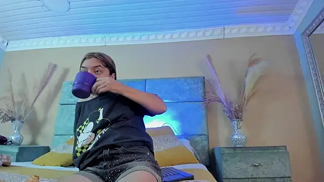 Snapshot of CharlotteMuller chatting on June 26, 3:40 pm CharlotteMuller online show from June 26, 3:40 pm