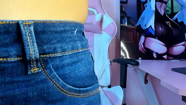 CharlotteMuller online show from February 17, 4:15 pm