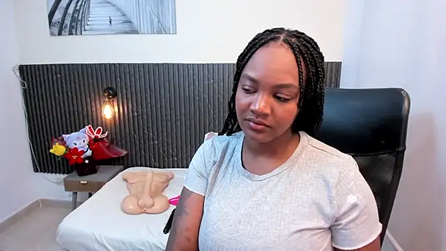 chanel brunette online show from March 5, 12:24 pm