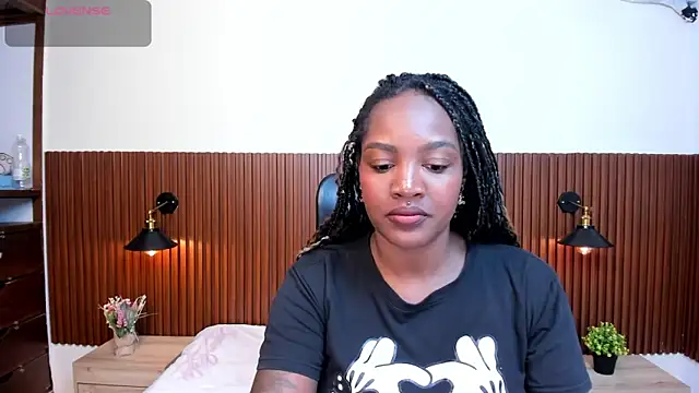 Snapshot of chanel_brunette chatting on March 2, 12:03 pm chanel brunette online show from March 2, 12:03 pm
